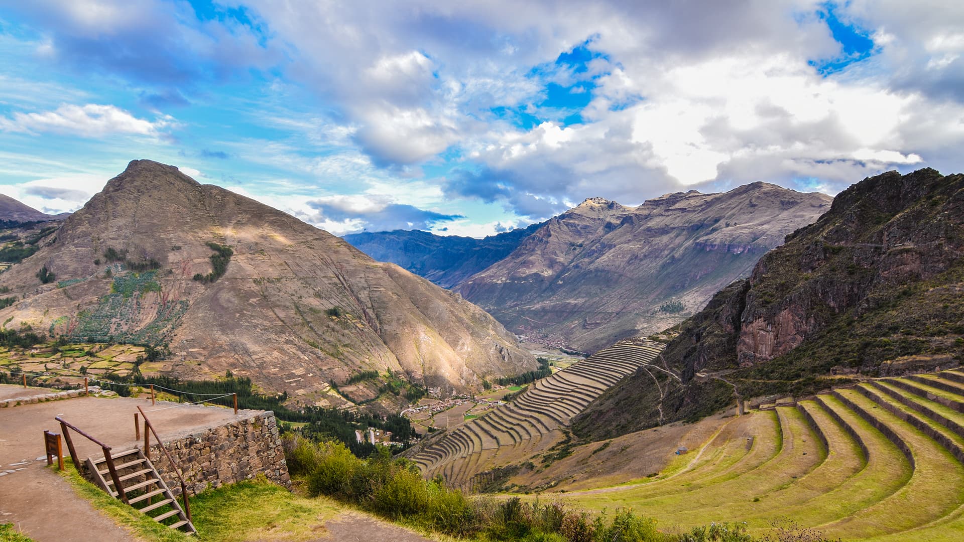 Pisac Lookout and terraces of the Sacred Valley